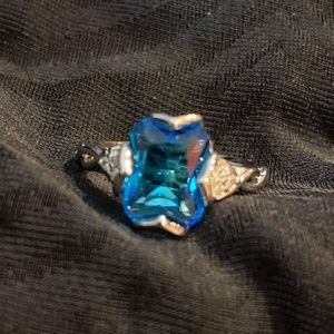 Costume jewelry Ring